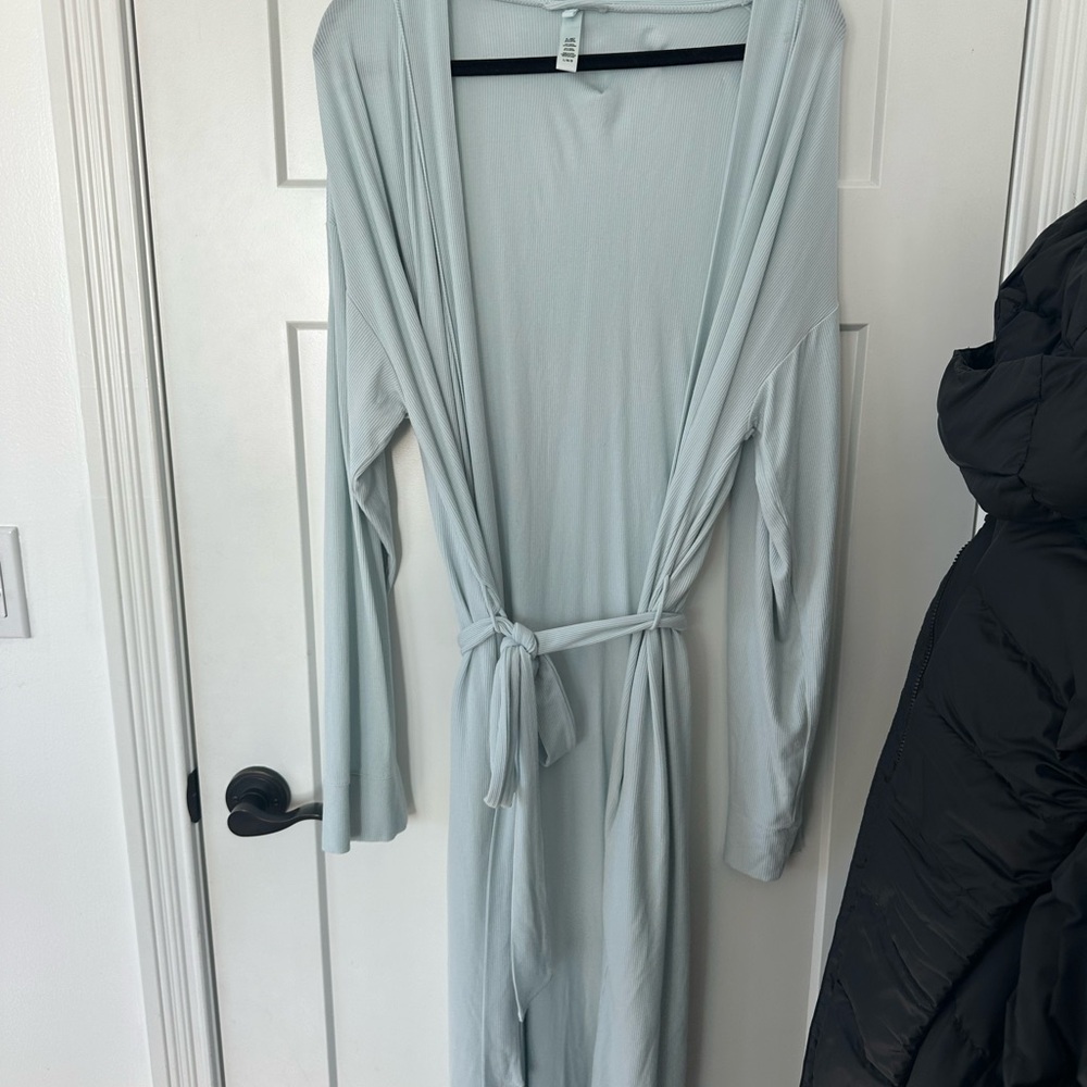 Elegant Light Blue Women's Robe